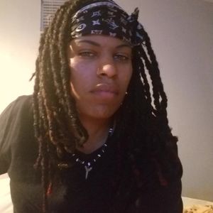 Meet your Posher, Monique